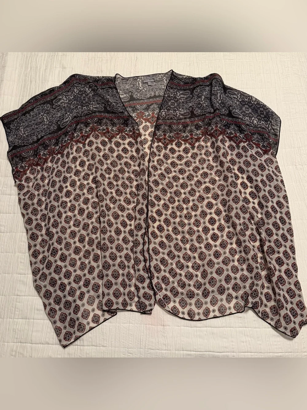Charlotte Russe Cream, Printed Open-Front Kimono